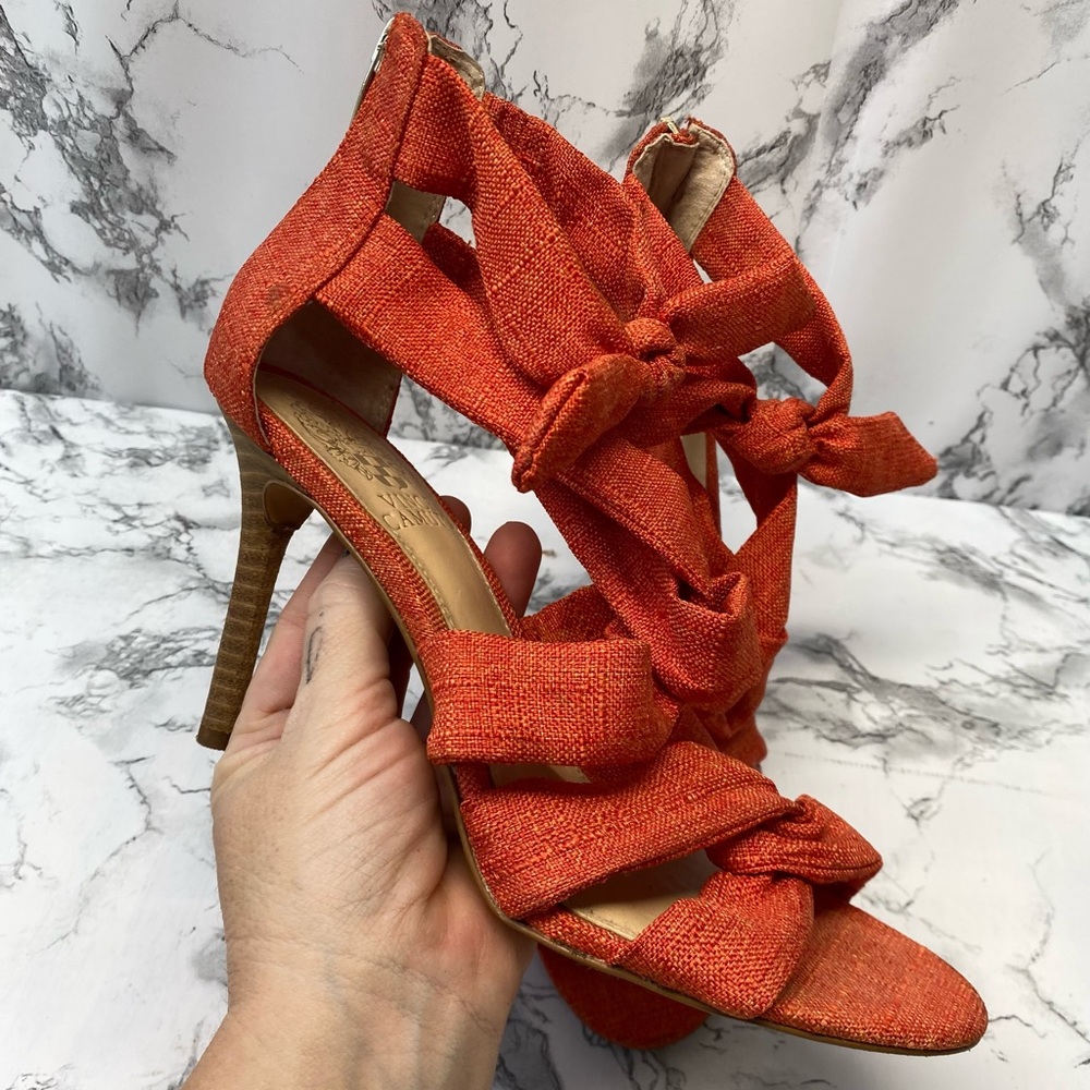 VINCE CAMUTO BURNT ORANGE FABRIC TIE 3.5 INCH HEELS SIZE 7.5